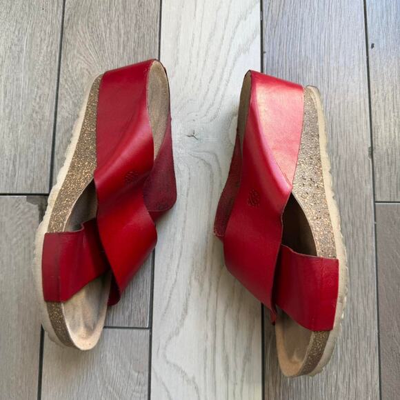 Yokono red leather sandals - Picture 2 of 8